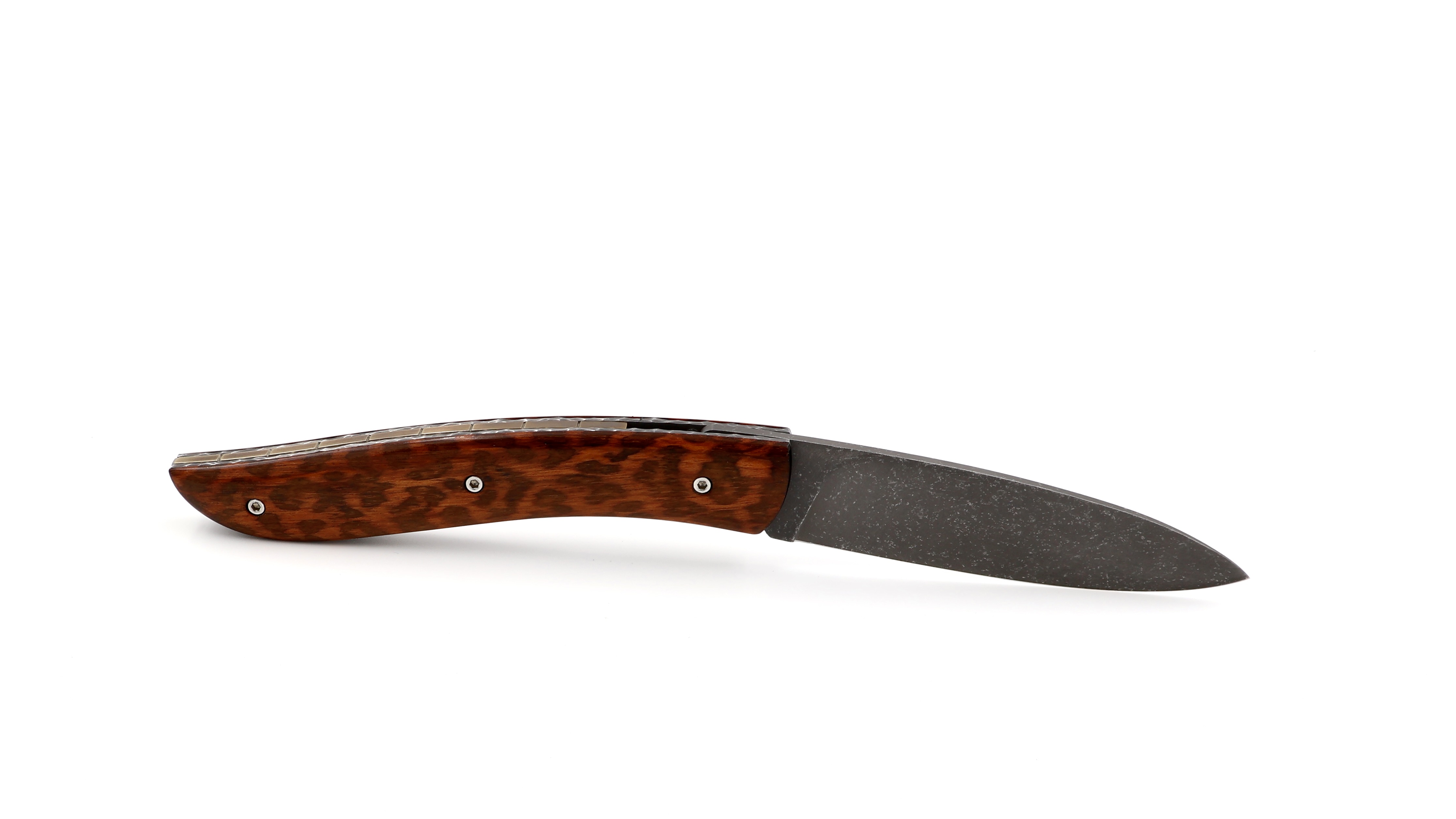 Atelier NÉVÉ Tim Bernard amourette wood stonewashed blade