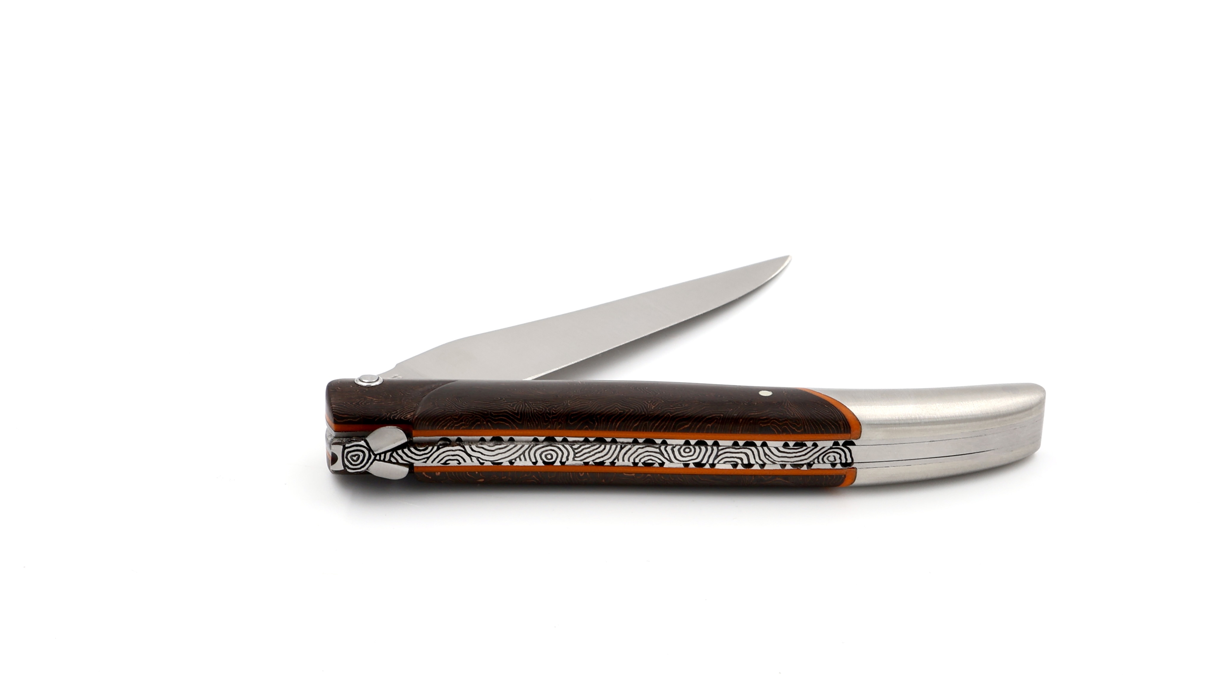 Laguiole en Aubrac Laguiole knife Carbonfiber Space Coral 
