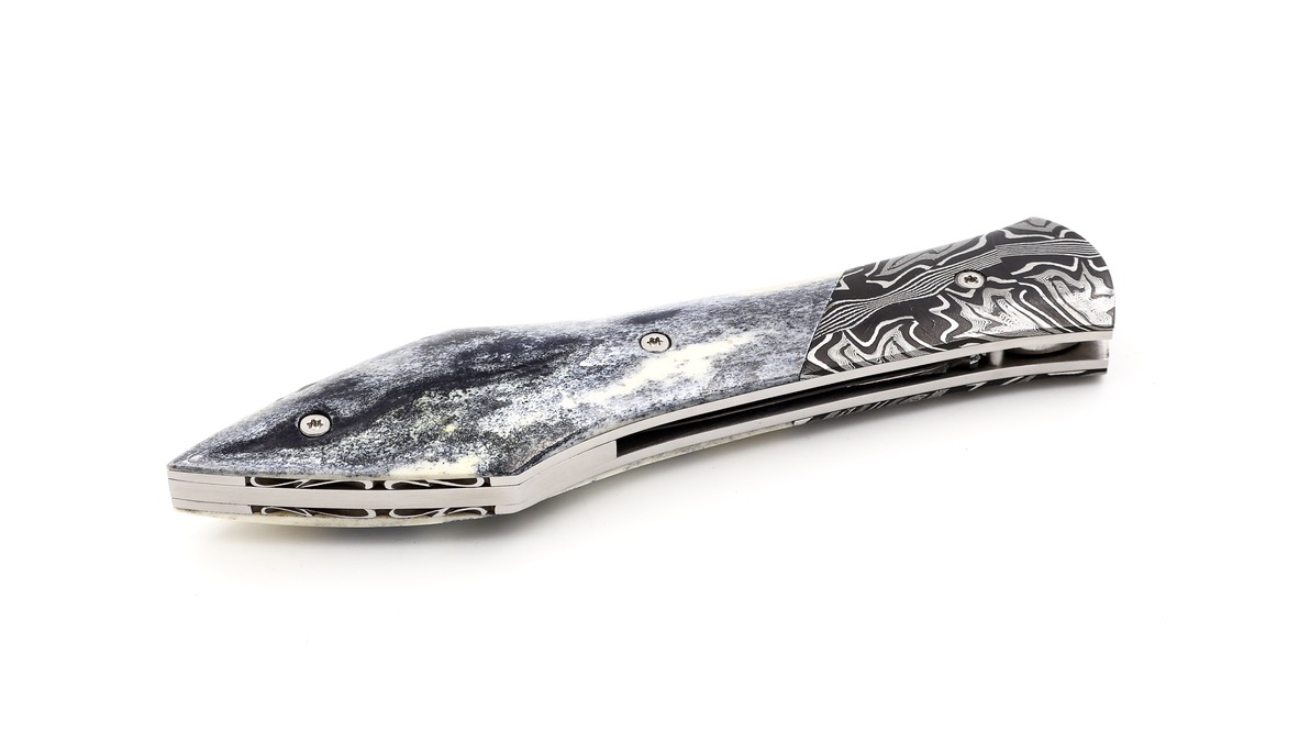 Laraud Blades L’Oegopsyde fossil caribu handforged mosaikdamascus