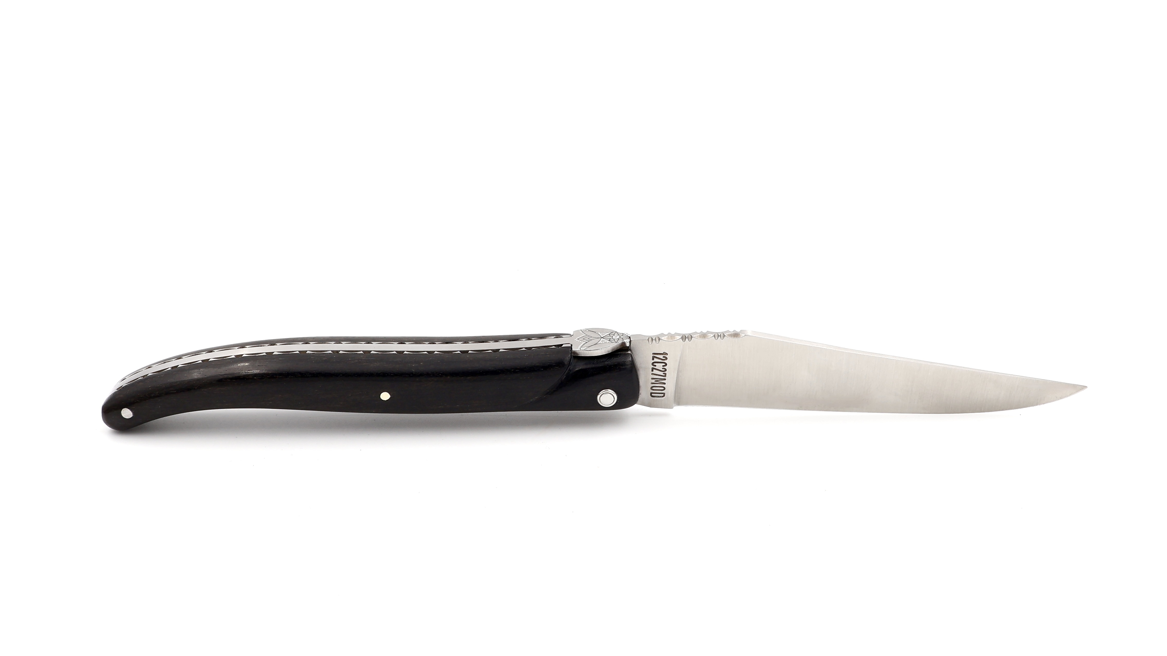 Laguiole en Aubrac Ebony Queen bee full handle chiseled plates 12 cm