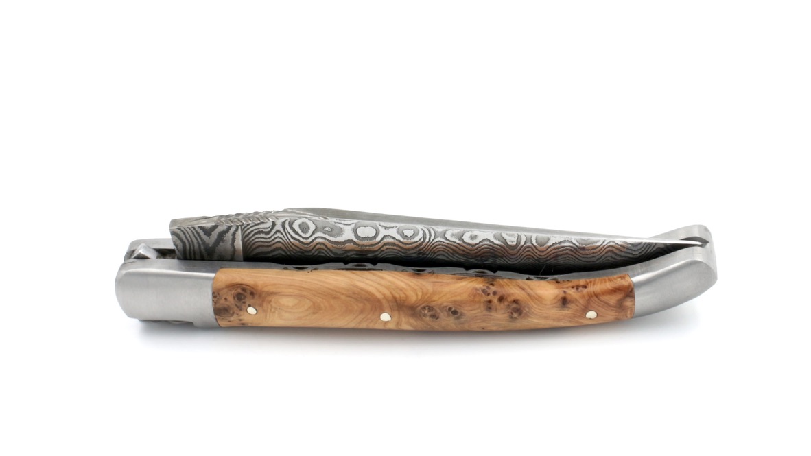 Laguiole en Aubrac double plate knife damascus Juniper 12 cm