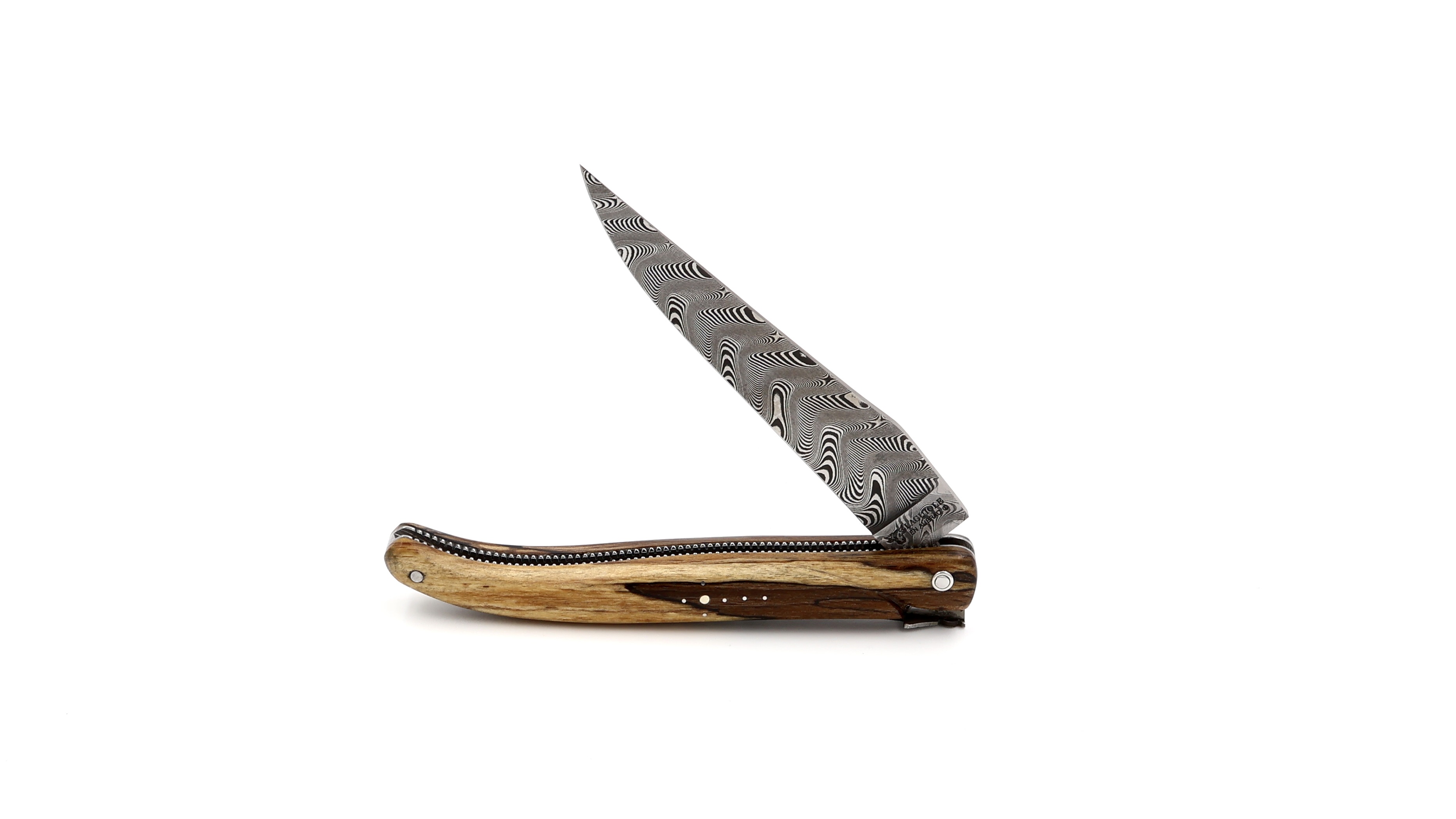 Laguiole en Aubrac Modell Perle DSC® Carbon Damast Aubrac Holz guillochiert massiver Griff 12 cm