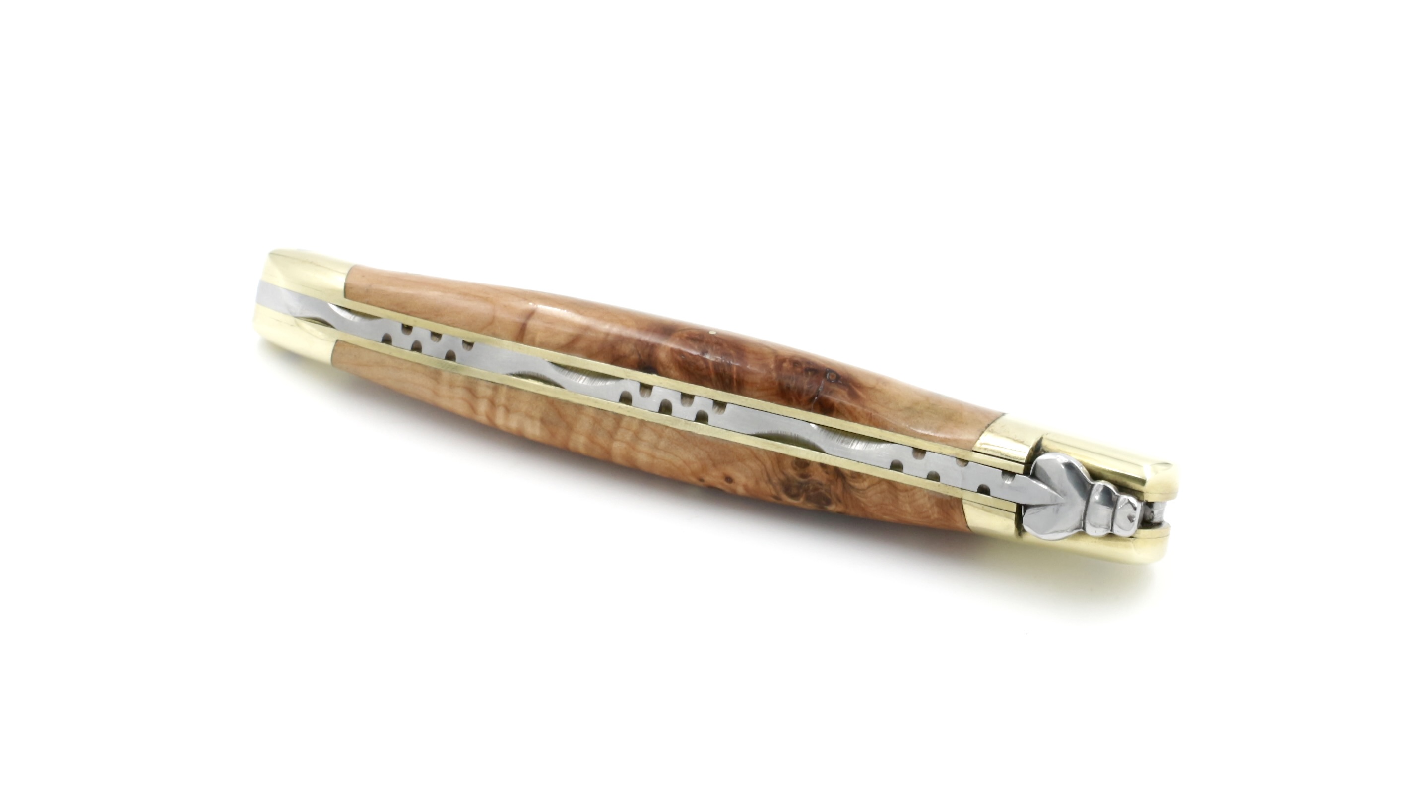 0FABFFE3-357C-49FE-999B-B1990D2B0509_1_201_a Laguiole en Aubrac Wacholder Messingbacken poliert 12 cm