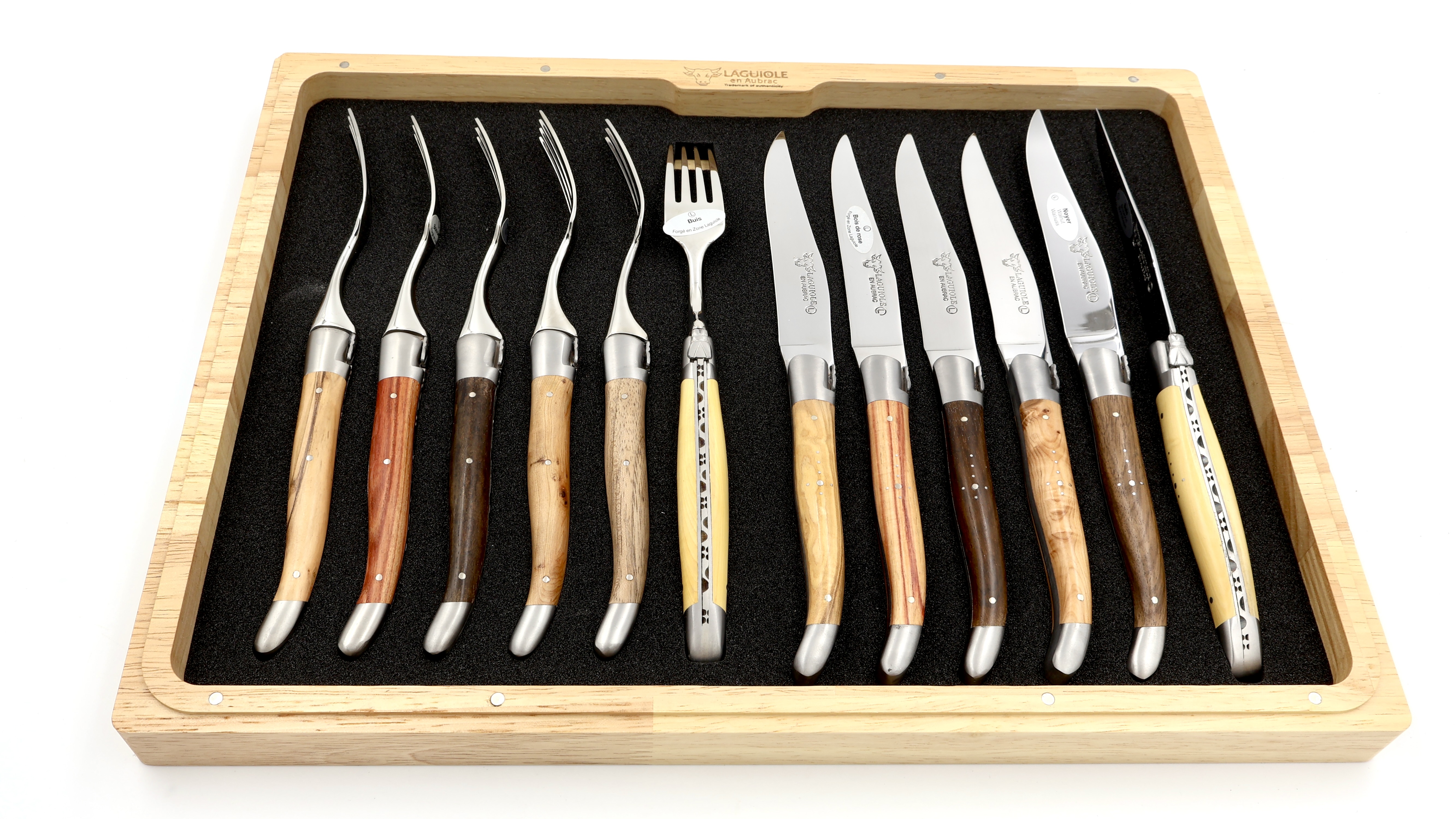 Laguiole en Aubrac Laguiole cutlery Set of 12 Olivewood