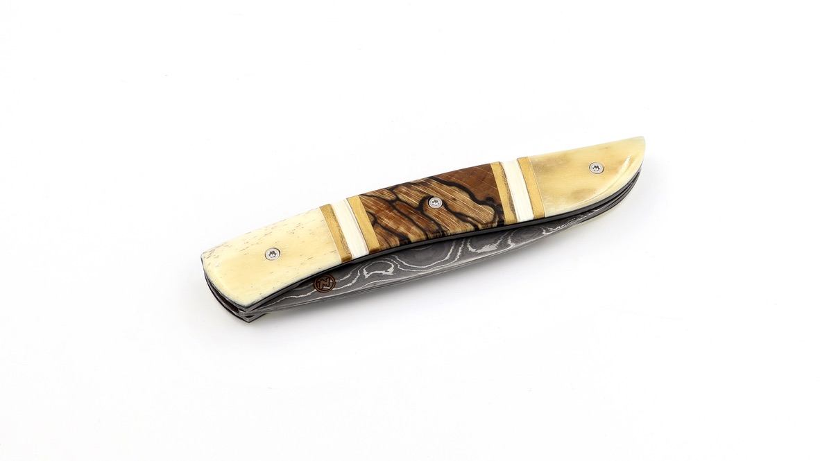 Atelier NÉVÉ Tim Bernard Nordique damascus blade, hammered plates