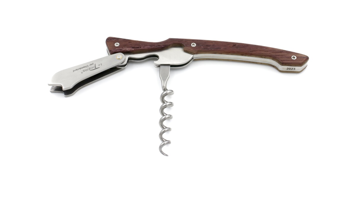 2B414C96-47A2-4A3C-A125-51AB9E2C9DA2_1_105_c Chambriard La Paulée Thiers Sommeliermesser Fasseiche Rotweinfässer