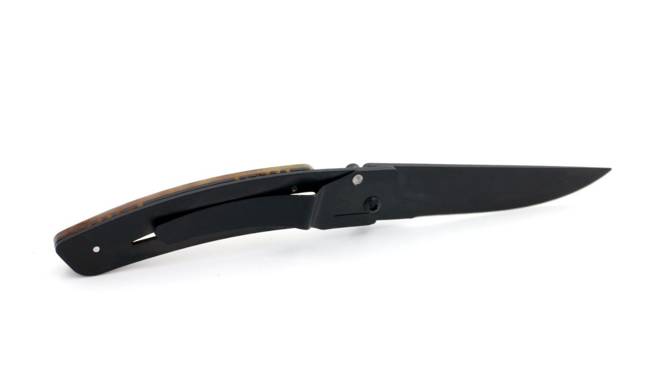 1-90-142-37N-E01-5 Claude DOZORME Thiers Liner Lock black blade ram horn