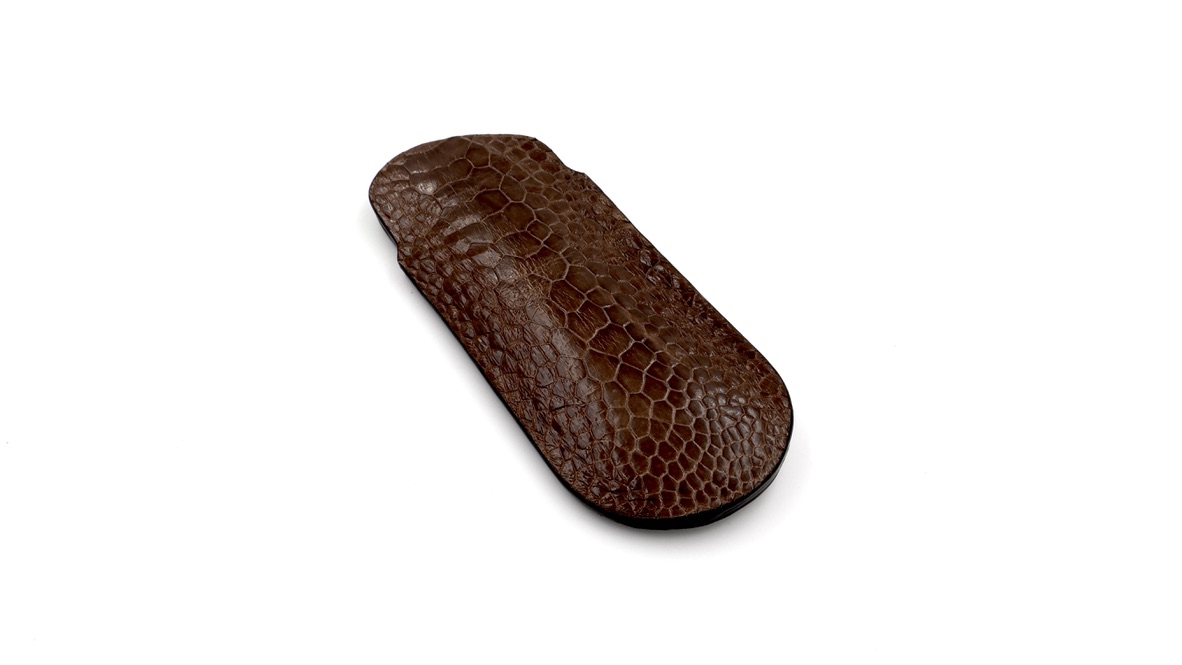 Atelier N°7 Stecketui Straussenbein Leder braun 14,5 cm  Atelier N°7 Stecketui Straussenbein Leder braun 14,5 cm