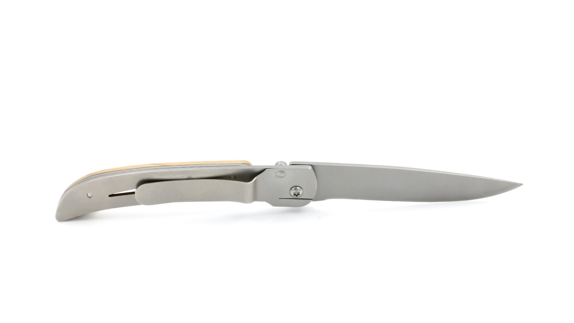 Le Camarguais liner lock knife olive wood