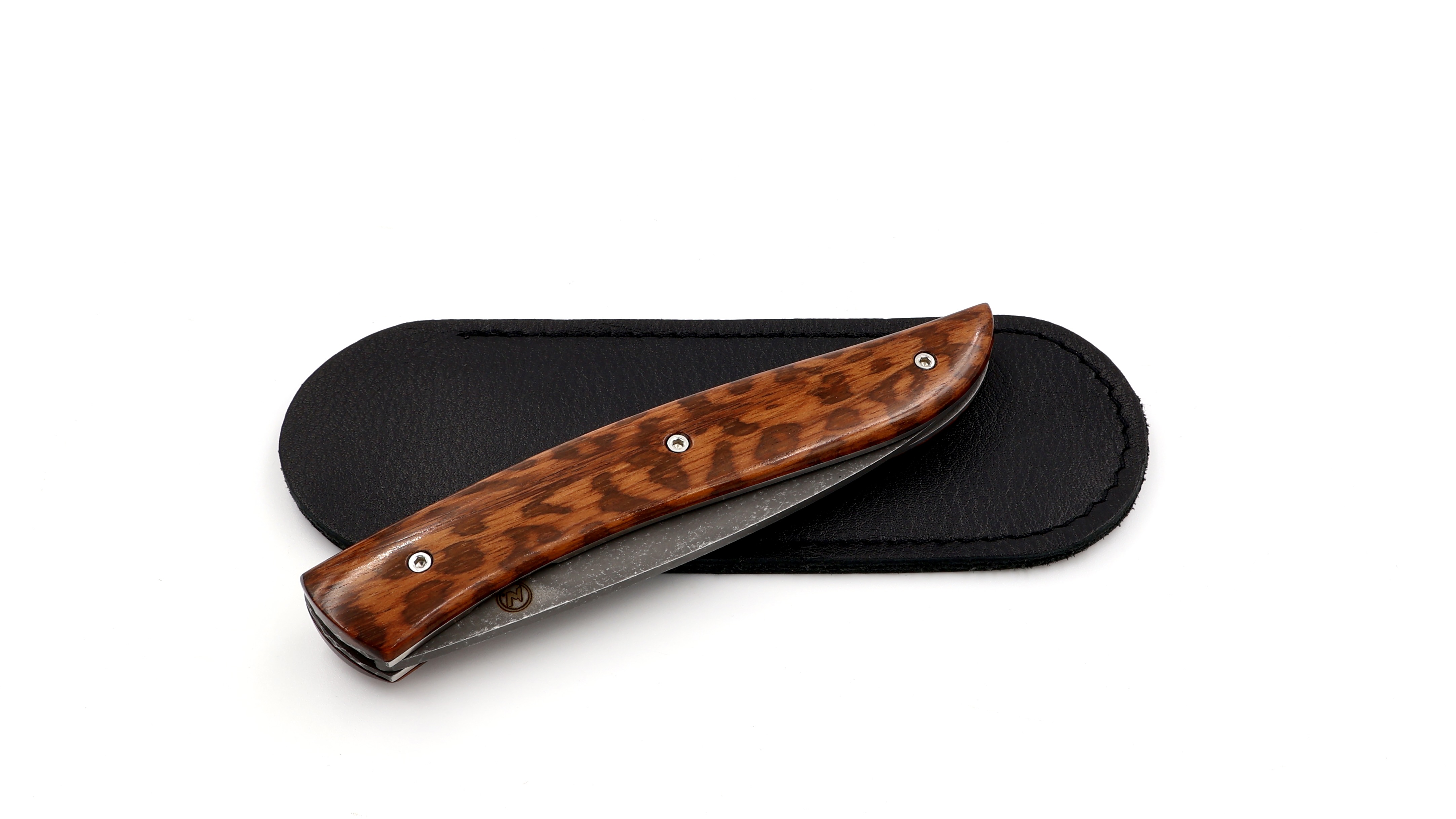 Atelier NÉVÉ Tim Bernard amourette wood stonewashed blade