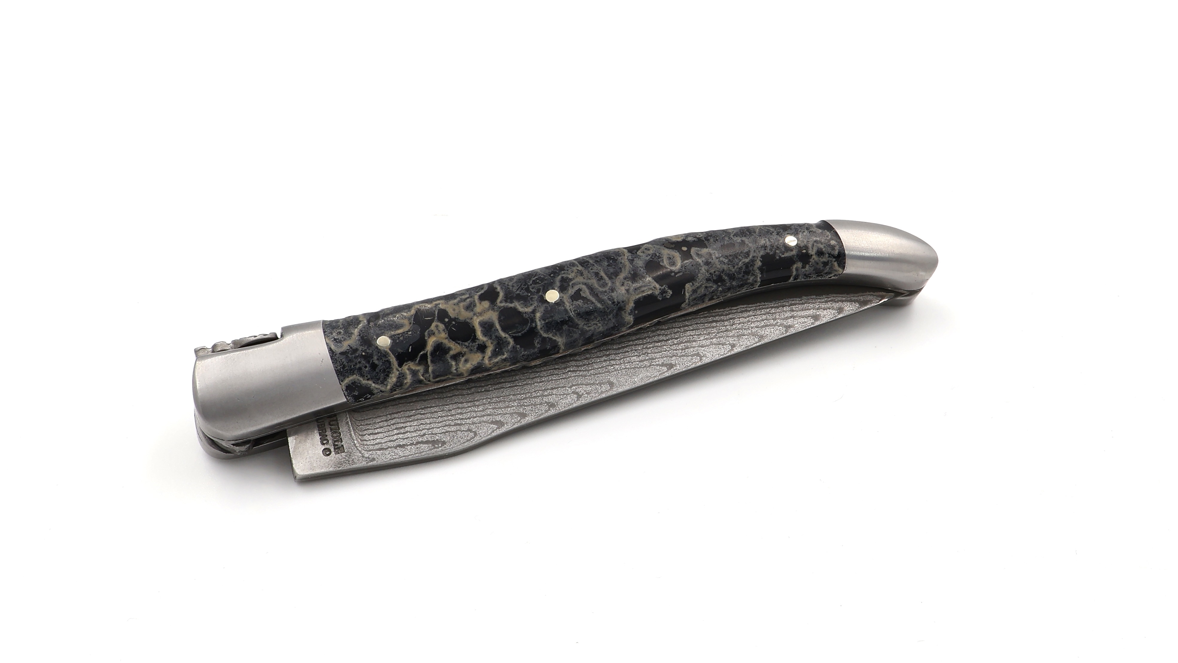 Laguiole en Aubrac jap. Damast schwarzer Lavastein Doppelplatine 12 cm   Laguiole en Aubrac jap. Damast schwarzer Lavastein Doppelplatine 12 cm