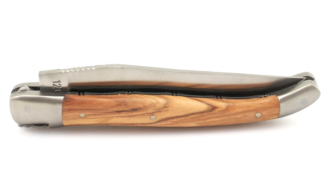 Laguiole en Aubrac doubleplate knife Olive wood 12 cm