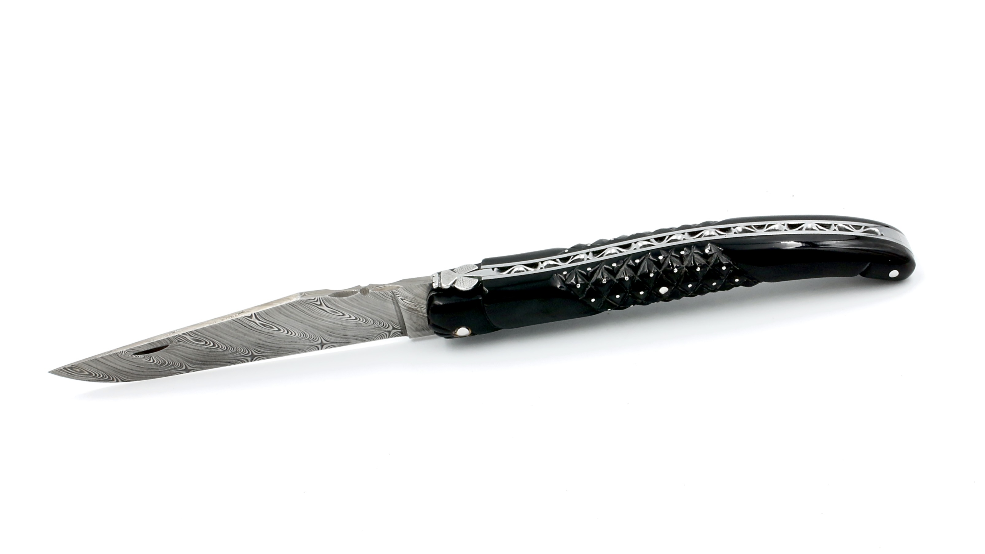 Fontenille Pataud Laguiole AIGUILLES (Needles) Sculpture buffalo horn 12 cm Fontenille Pataud Laguiole AIGUILLES (Needles) Sculpture buffalo horn 12 cm