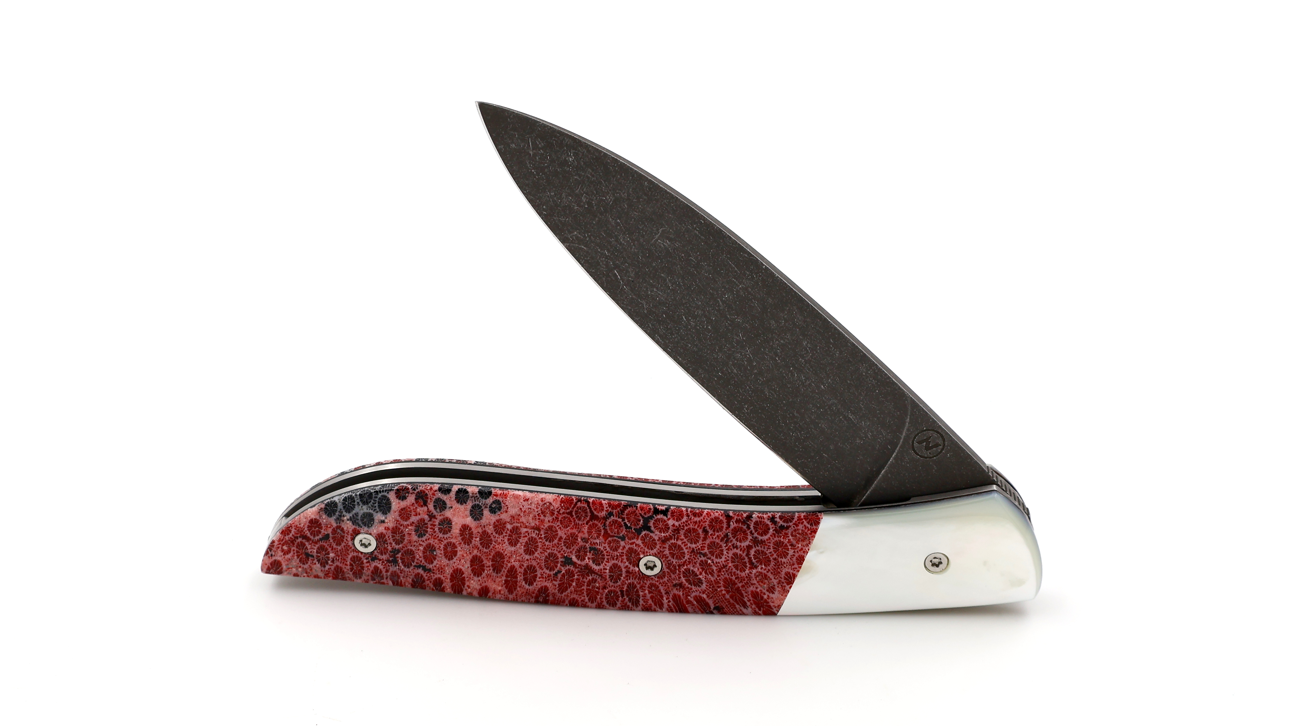 Tim Bernard NÉVÉ Perlmutt und Koralle stonewashed Klinge