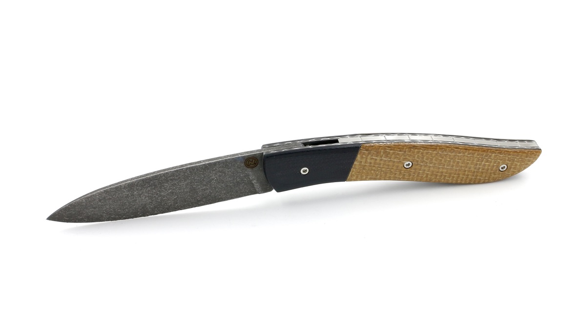Tim Bernard NÉVÉ G10 und Mikarta stonewashed Klinge