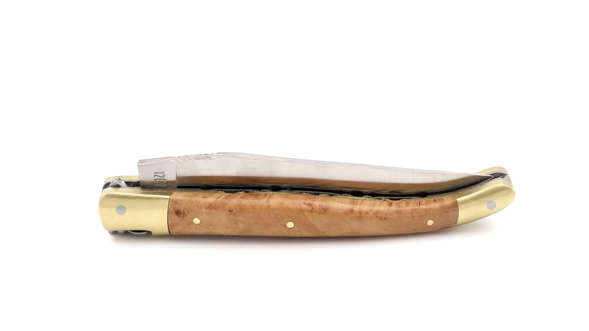 Laguiole en Aubrac doubleplate knife bruyère wood brass plates 12 cm