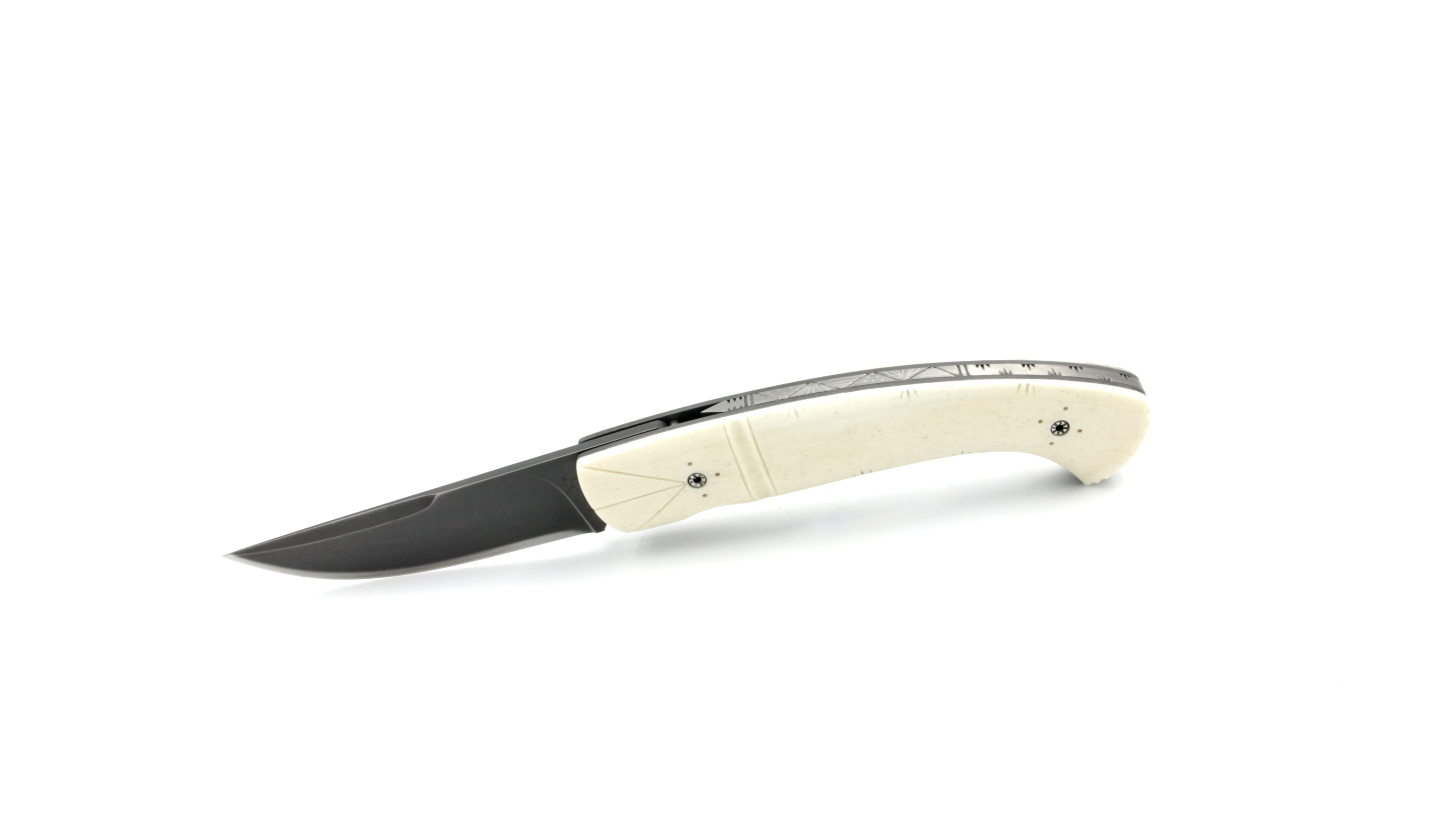 E2B574D8-C971-4299-957B-ADEDC1A0CC36_1_201_a MANU LAPLACE 1515 INUIT Rentierknochen