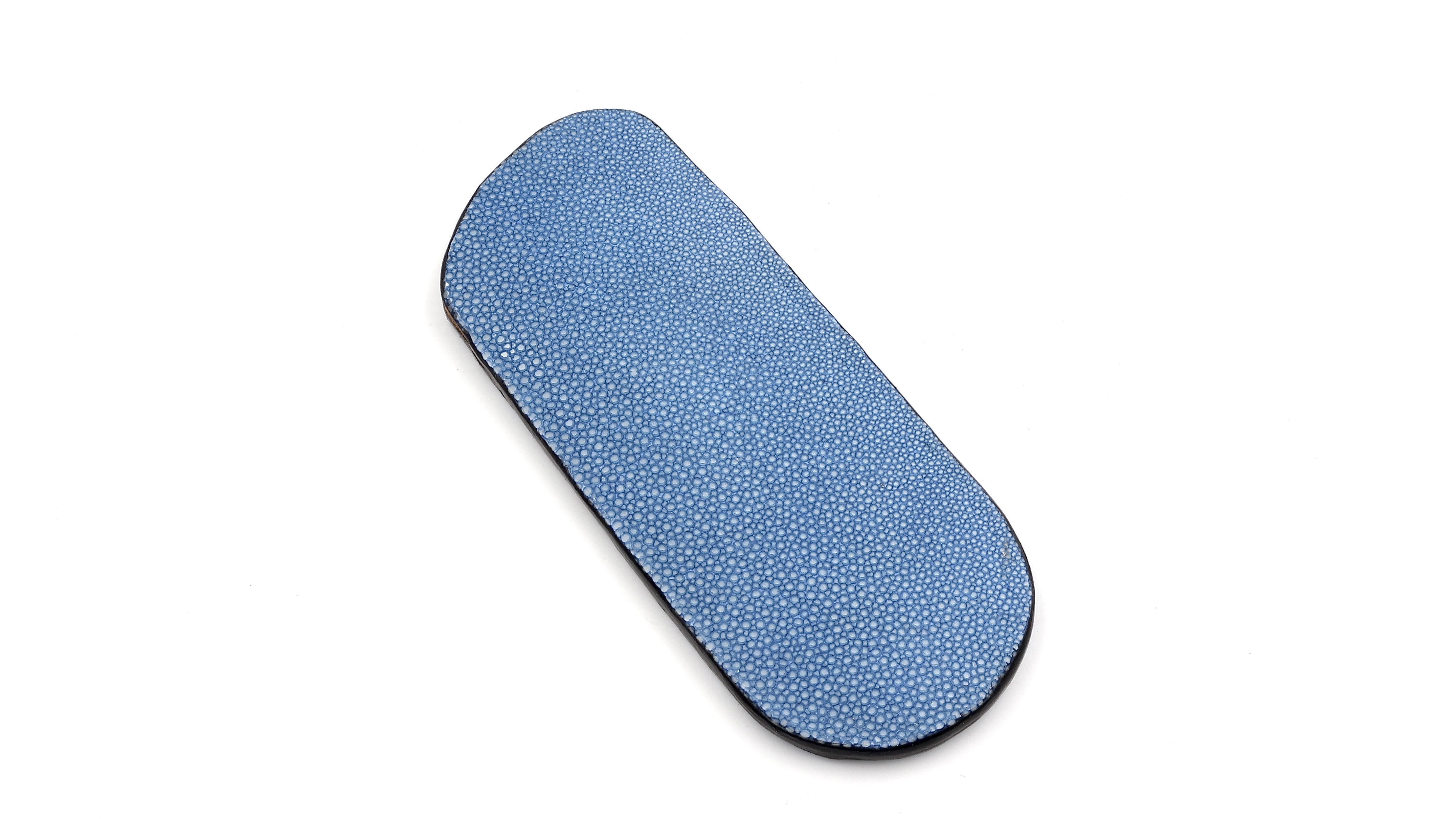 Atelier N°7 Stecketui Rochenleder hellbalu 14 cm    Atelier N°7 Stecketui Rochenleder hellbalu 14 cm