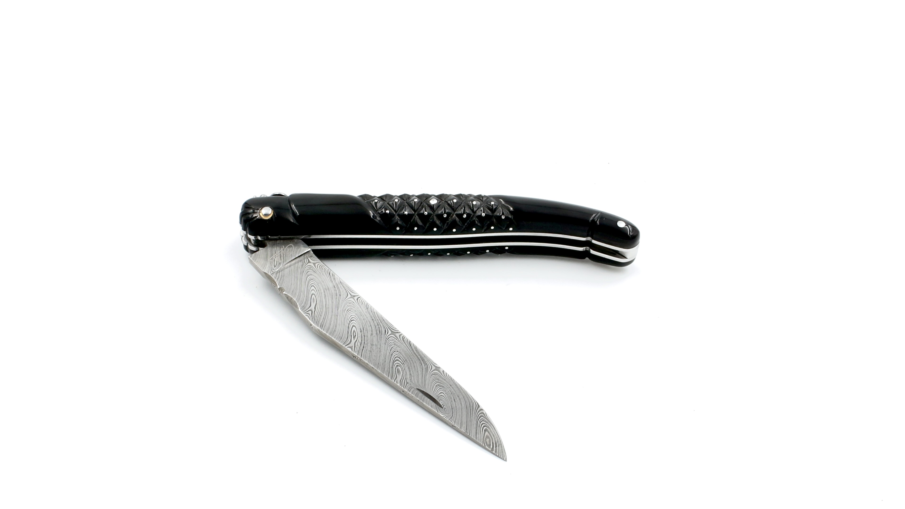 Fontenille Pataud Laguiole AIGUILLES (Needles) Sculpture buffalo horn 12 cm Fontenille Pataud Laguiole AIGUILLES (Needles) Sculpture buffalo horn 12 cm