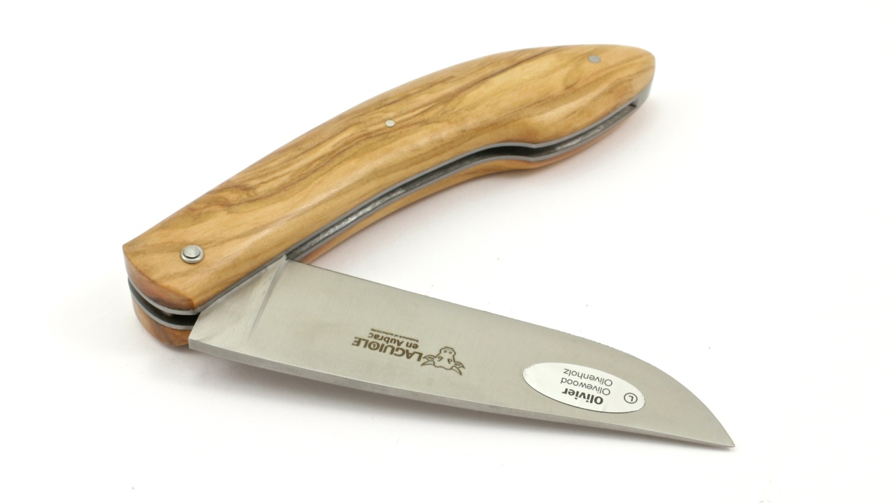 Capucin-13-olive-5 Laguiole en Aubrac Capucin Olive 13 cm inklusive Gürtel Etui