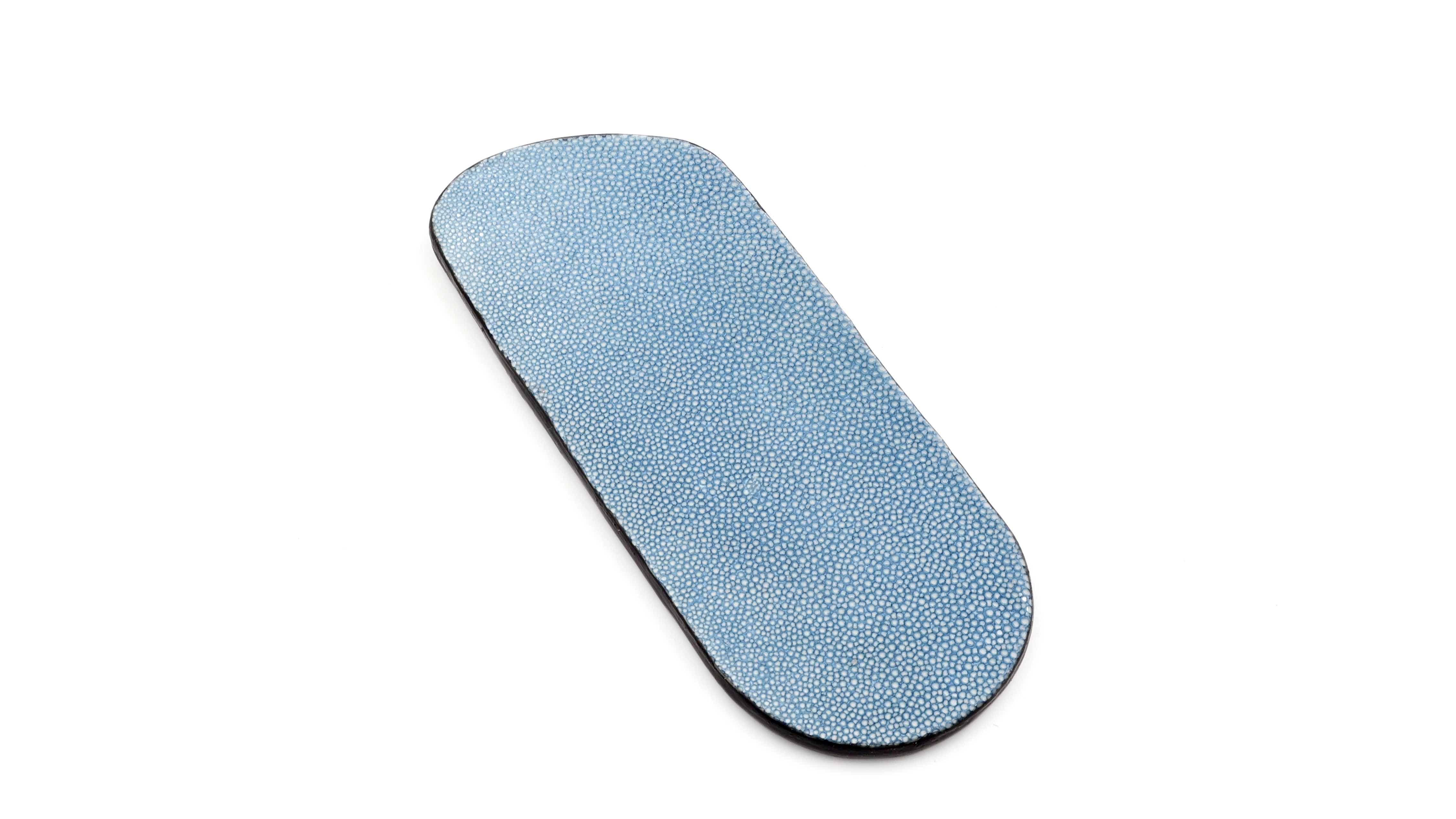 Atelier N°7 Stecketui Rochenleder hellblau 14,5 cm     Atelier N°7 Stecketui Rochenleder hellblau 14,5 cm