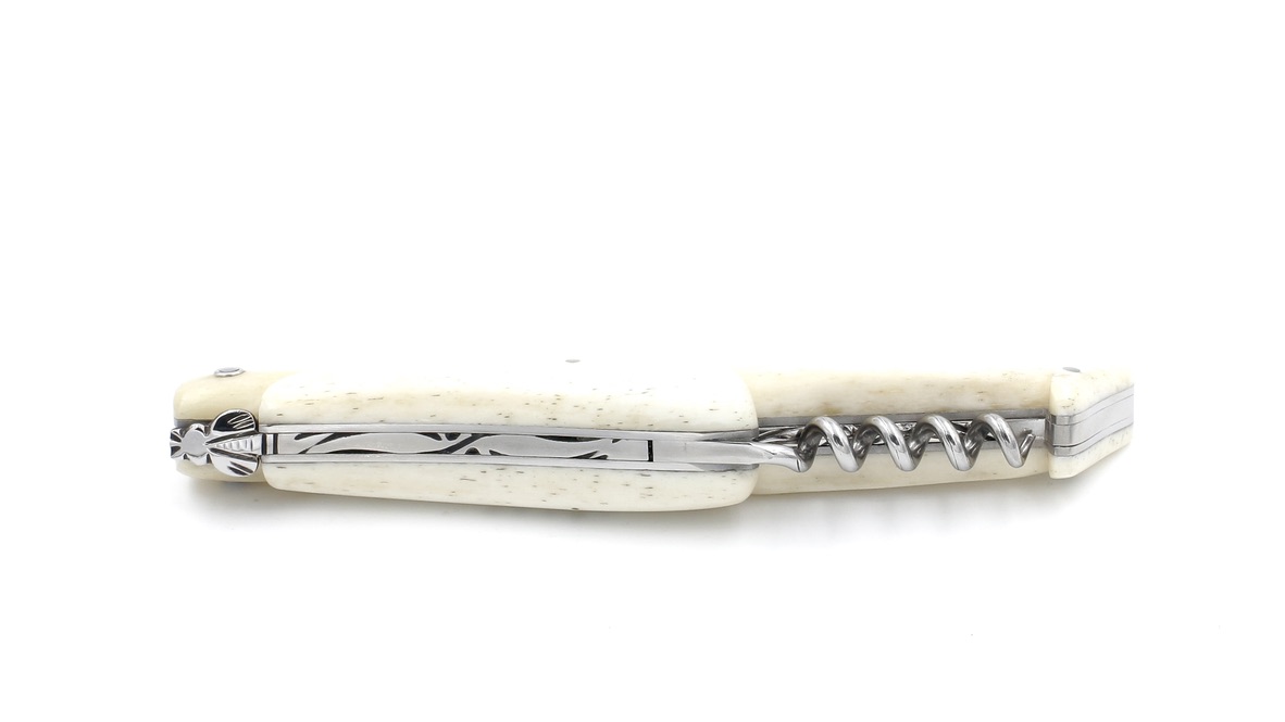 Laguiole en Aubrac Aubrac cow bone full handle with corkscrew shiny 14 cm