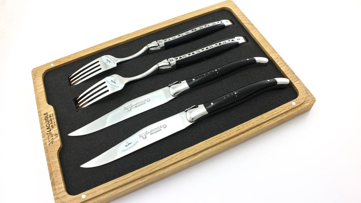 laguiole_en_aubrac_bueffelhorn_laguiole_besteck_fuer_zwei_personen_01594ba400d3357 Laguiole en Aubrac – 4-teiliges Besteckset aus Büffelhorn (2 Messer, 2 Gabeln)