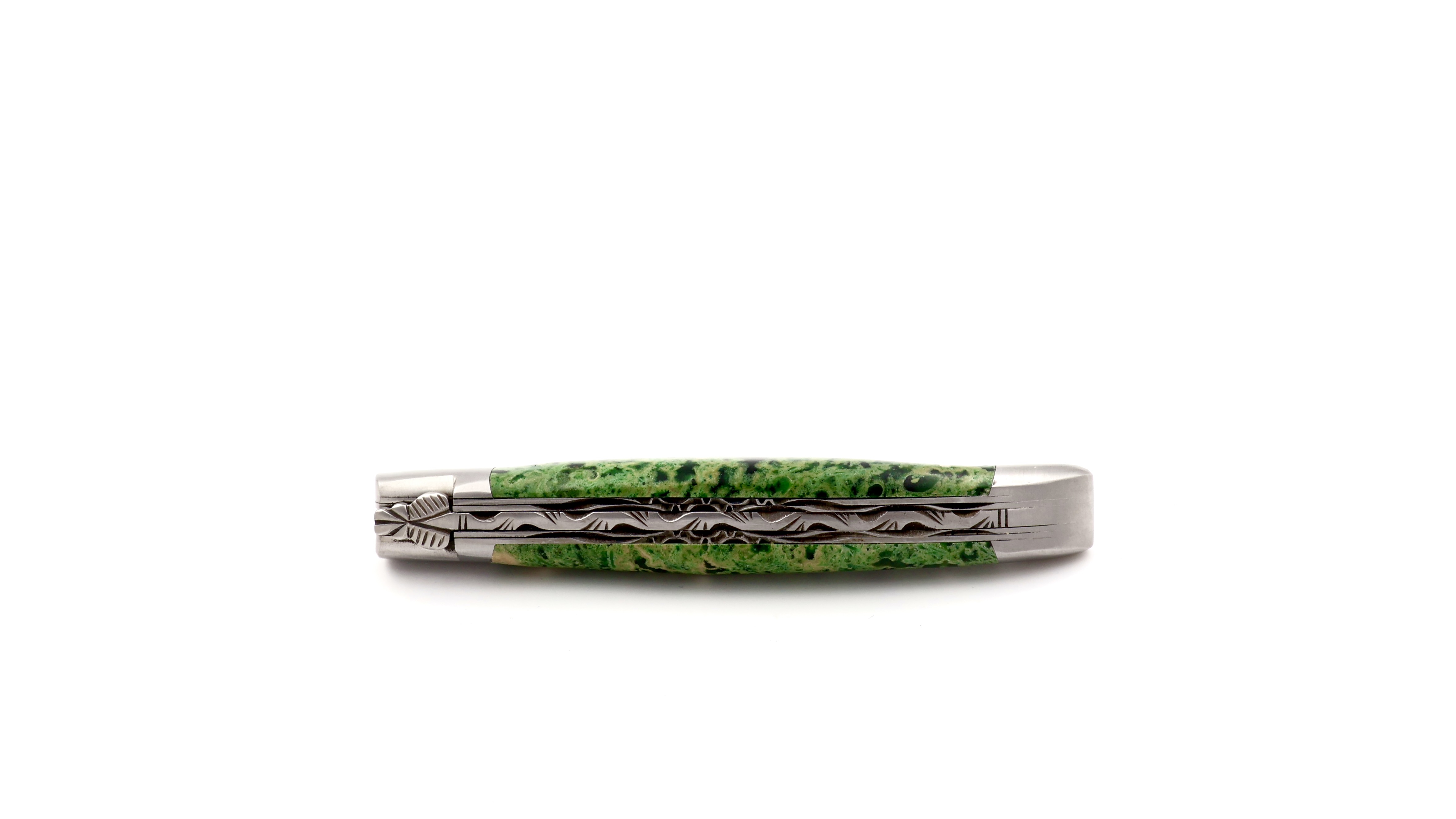 Laguiole en Aubrac Laguiole  VG10 damascus knife green lavastone doubelplates 12 cm