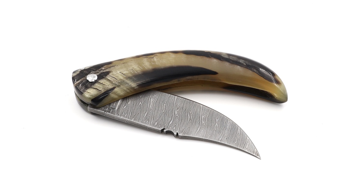 Coutellerie du Lotus Cornicciolu Widderhorn twisted Damast  