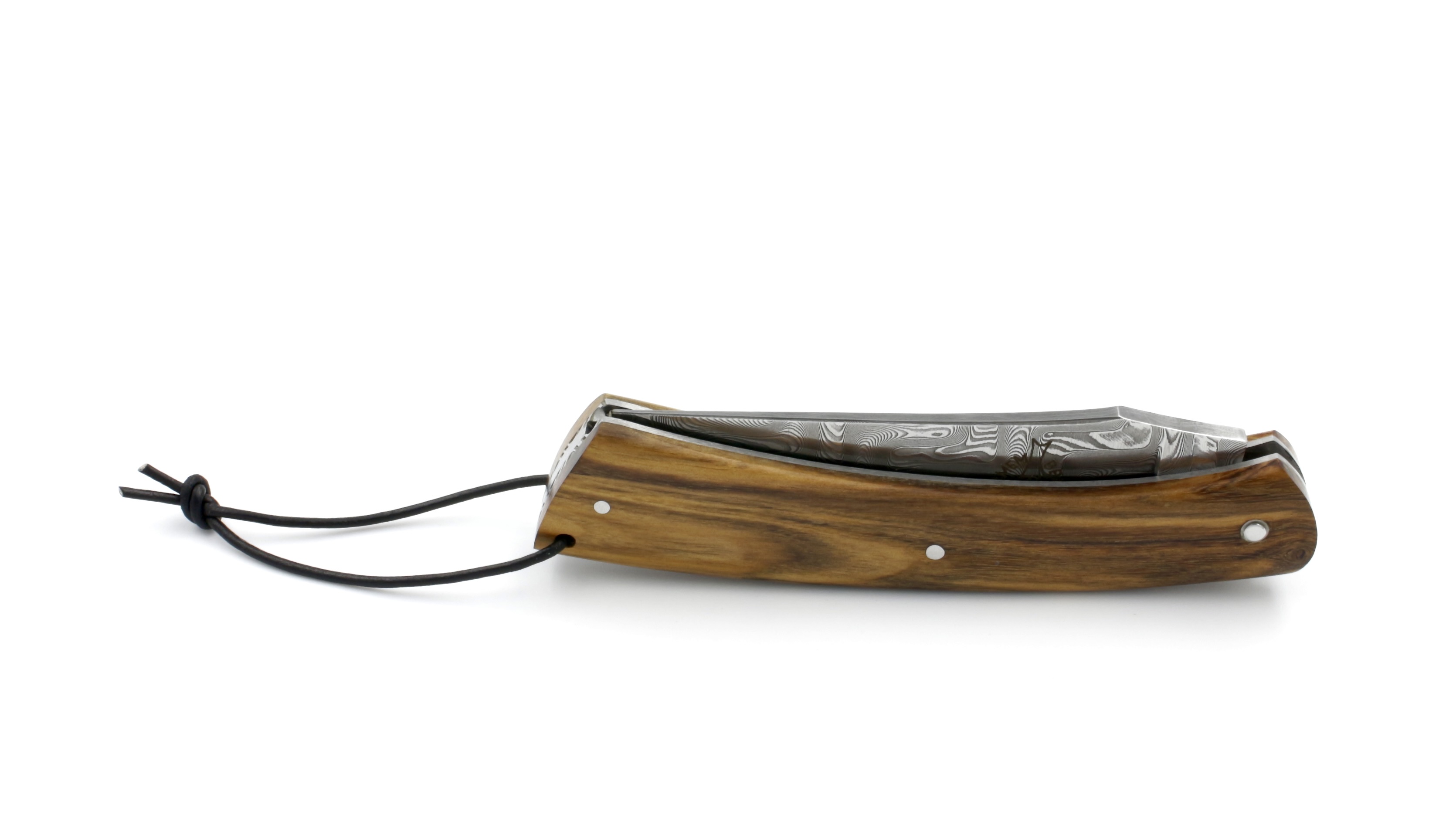 Laguiole en Aubrac CAMEMBERT knife pistazio with guillochage DSC® Carbondamast