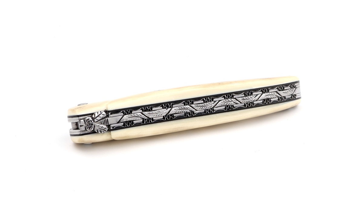 Laguiole en Aubrac DSC® Rosendamast Mammutelfenbein Kruste massiv Doppelplatinen 12 cm  