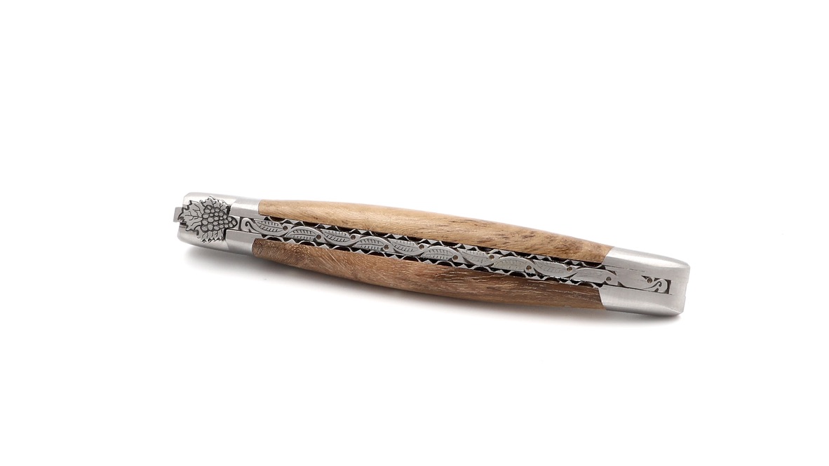 Laguiole en Aubrac grapevine chiseled bee grape 12 cm