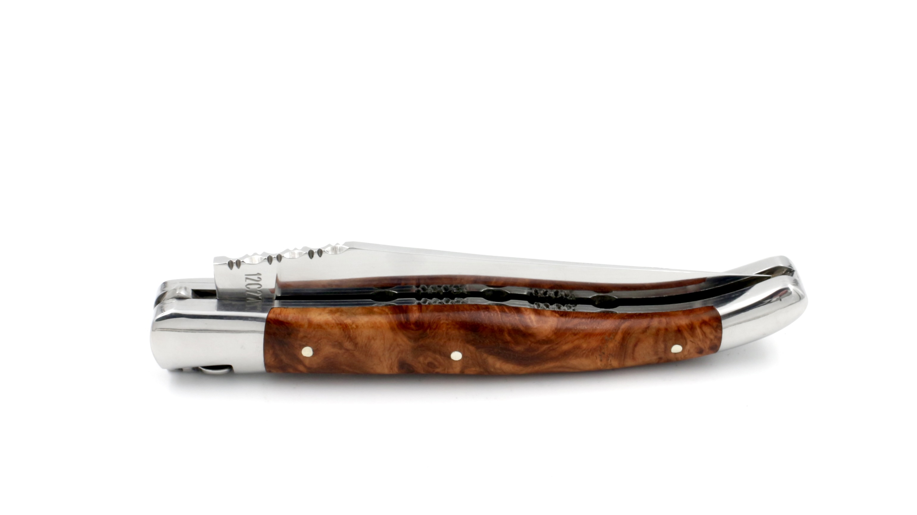 3E4D9D33-B41B-4252-84AC-BE60375B84E8_1_201_a Laguiole en Aubrac Amboina Wurzelholz poliert Doppelplatine 12 cm