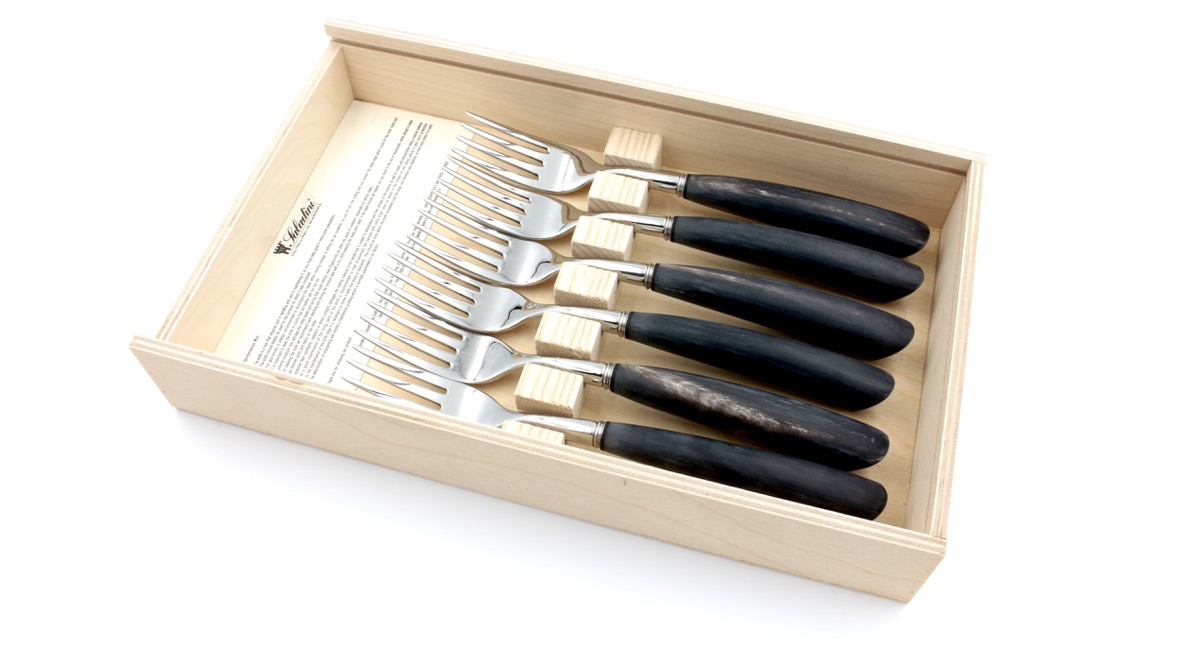 Saladini Steak fork set of 6 buffalo horn mat