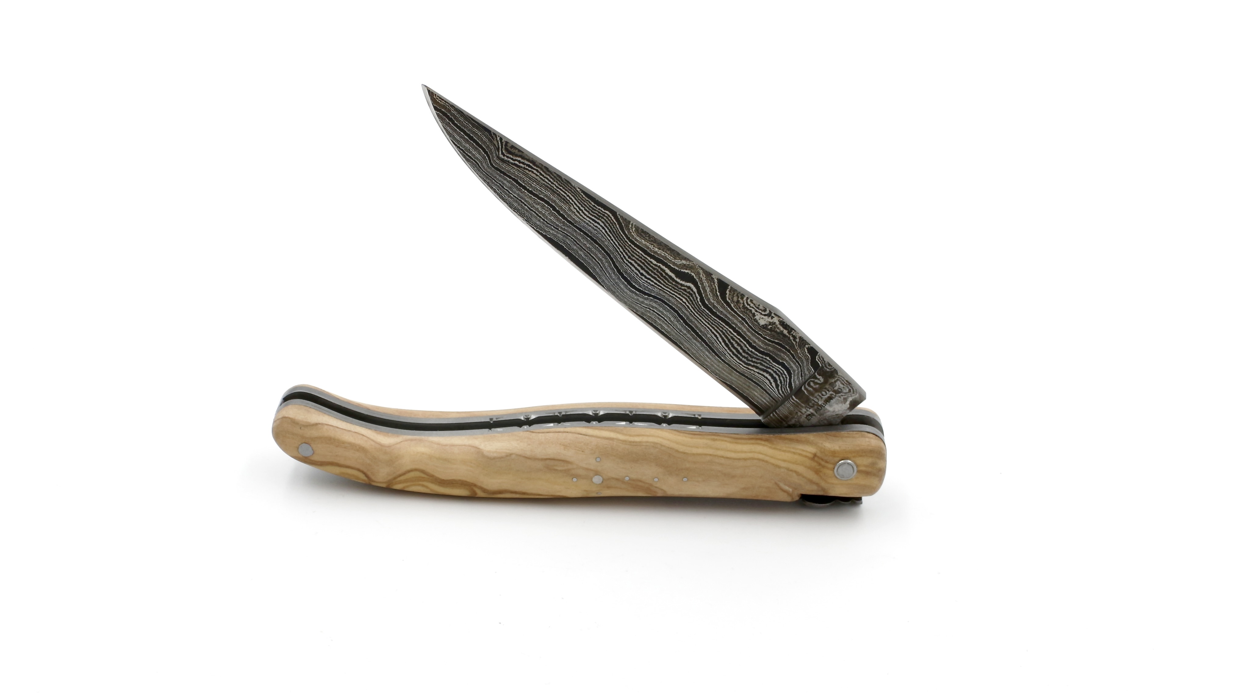 Laguiole en Aubrac doubleplate knife damascus full handle Olive wood 12 cm