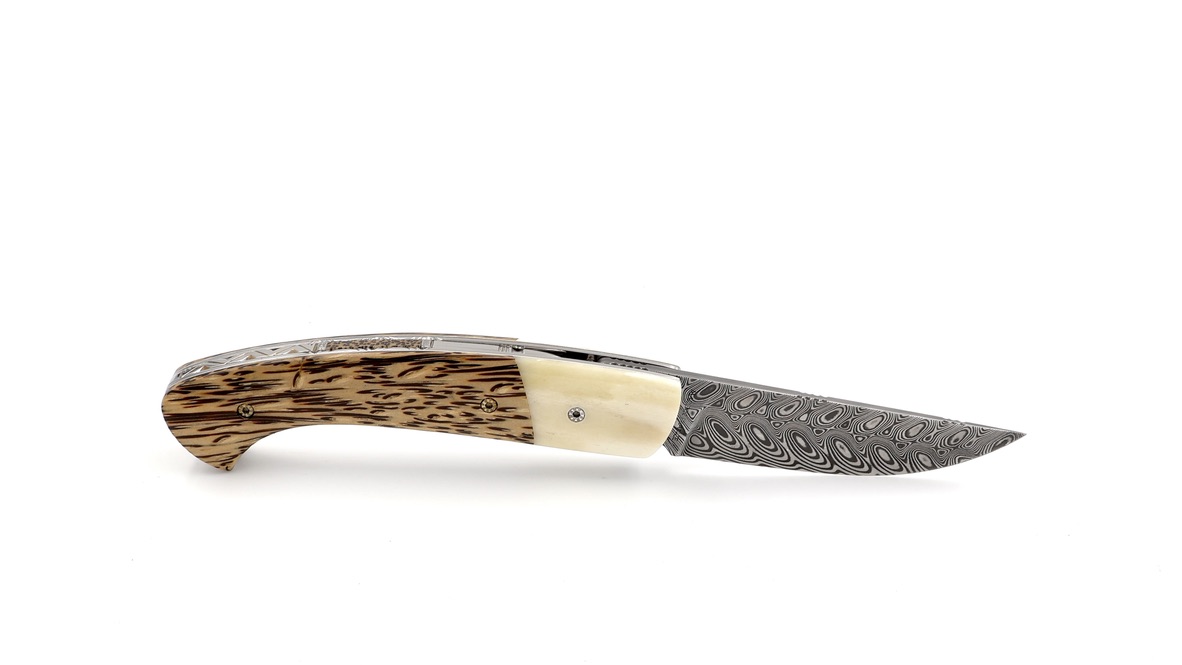 MANU LAPLACE 1515 ZULU buffalobone palmwood damascusblade