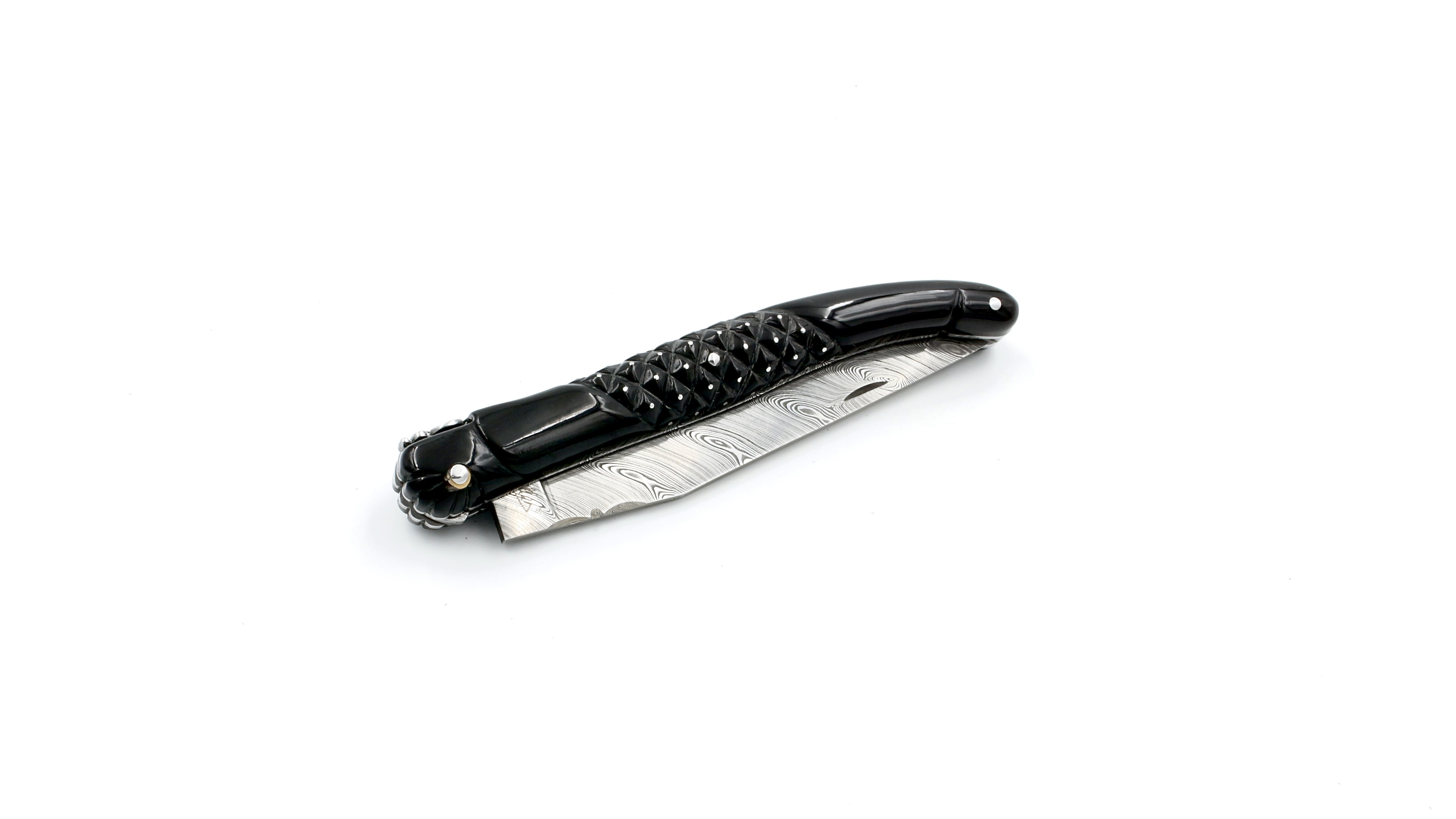 Fontenille Pataud Laguiole AIGUILLES (Needles) Sculpture buffalo horn 12 cm Fontenille Pataud Laguiole AIGUILLES (Needles) Sculpture buffalo horn 12 cm