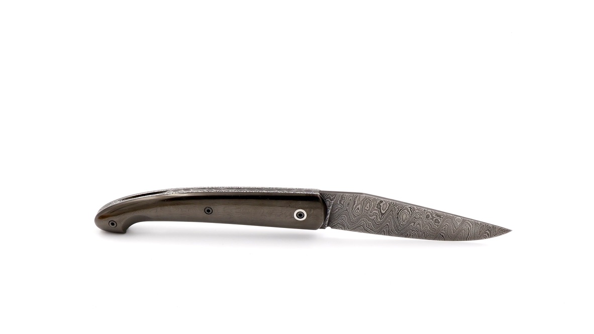 Atelier Ôdae Le PASSAGER  Karbonfiber handgeschmiedete Damastklinge  Atelier Ôdae Le PASSAGER  Karbonfiber handgeschmiedete Damastklinge