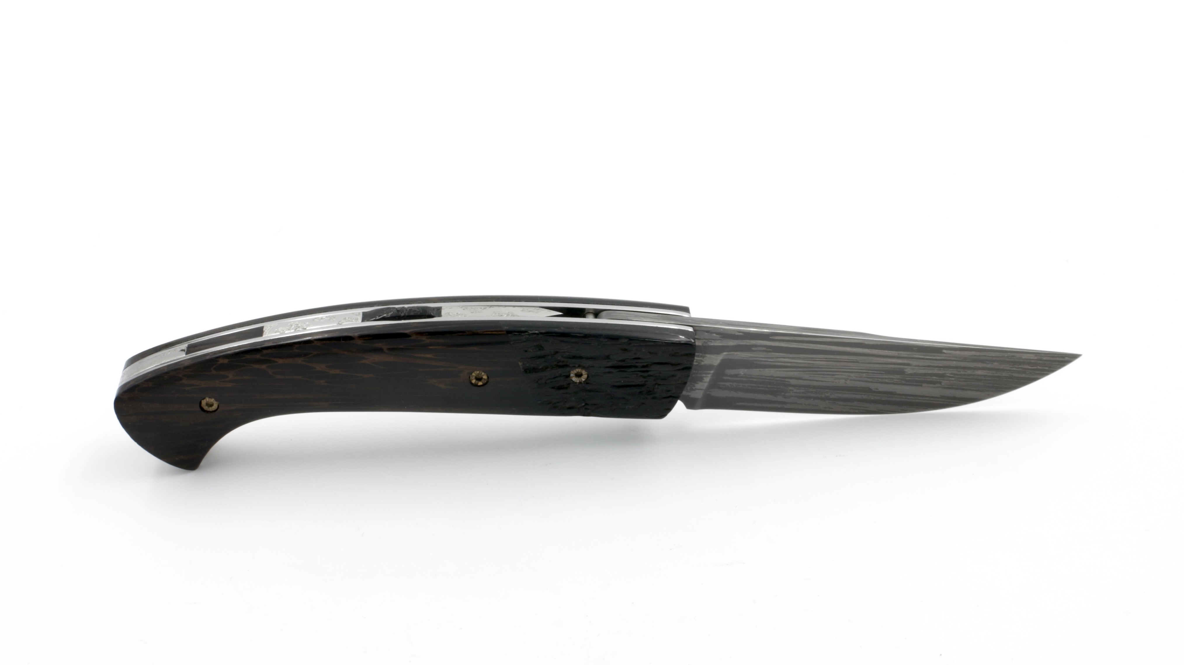 1BCDB8AF-CF6B-489D-BD62-F01B67A8E2BA_1_201_a MANU LAPLACE 1515 Gnuhorn/Palmholz oxidierte Klinge