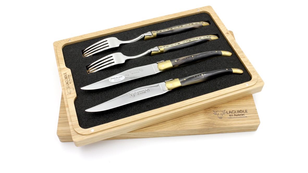 8B0C79B0-9D5D-43BA-A708-B6B5EACF7A59_1_105_c Laguiole en Aubrac Laguiole Besteck Set geflammte Hornspitze 2 Messer 2 Gabeln