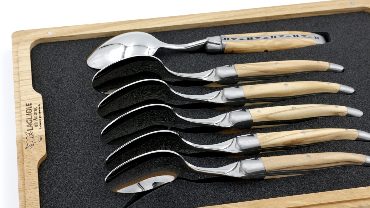 A6C8703D-E869-4DD9-8192-577AAFBAECF7_1_105_c Laguiole en Aubrac Olivenholz Dessertlöffel Set 6-tlg.