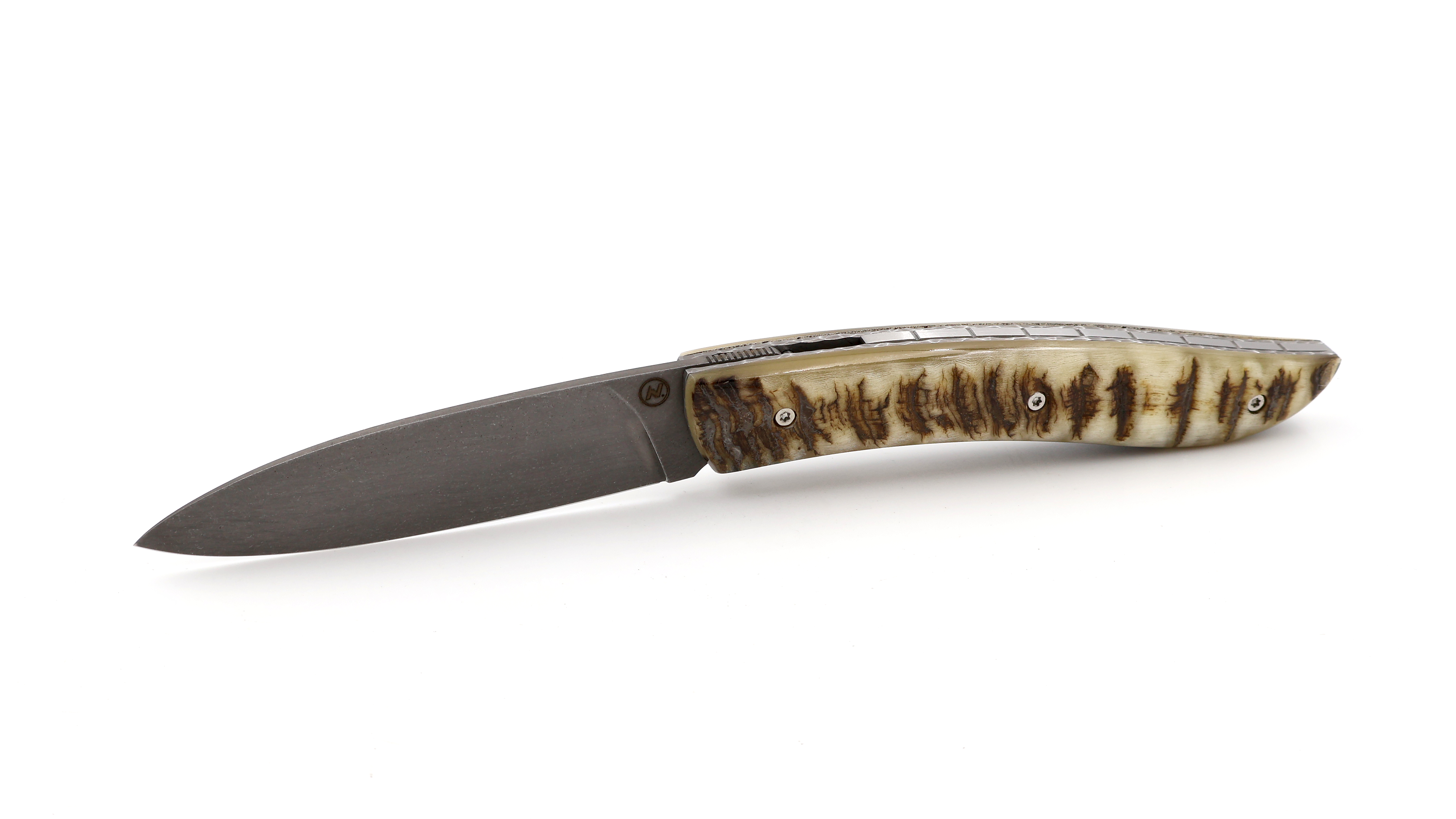 Atelier NÉVÉ Tim Bernard ram horn crust stonewashed blade