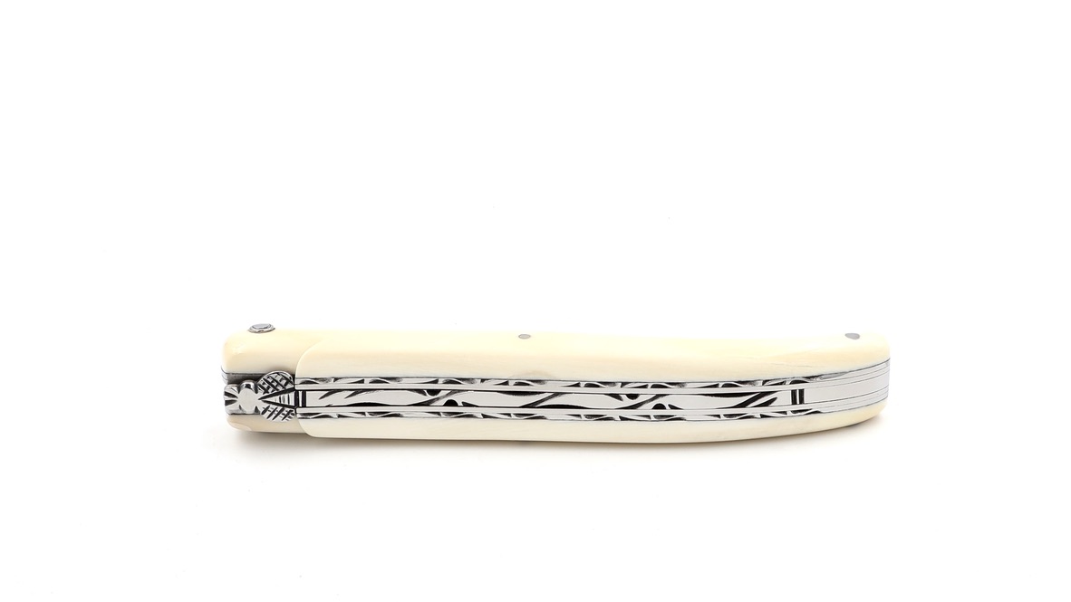 Laguiole en Aubrac double plates knife DSC® carbon damascus warthog-ivory full handle 12 cm