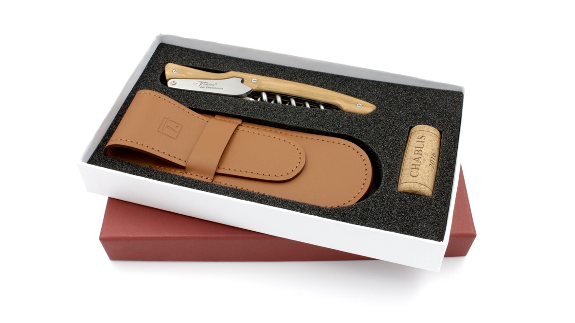 8E032987-CC4E-4811-8FF2-EDC4022B4B7C_1_105_c Chambriard La Paulée Thiers Sommeliermesser Olive