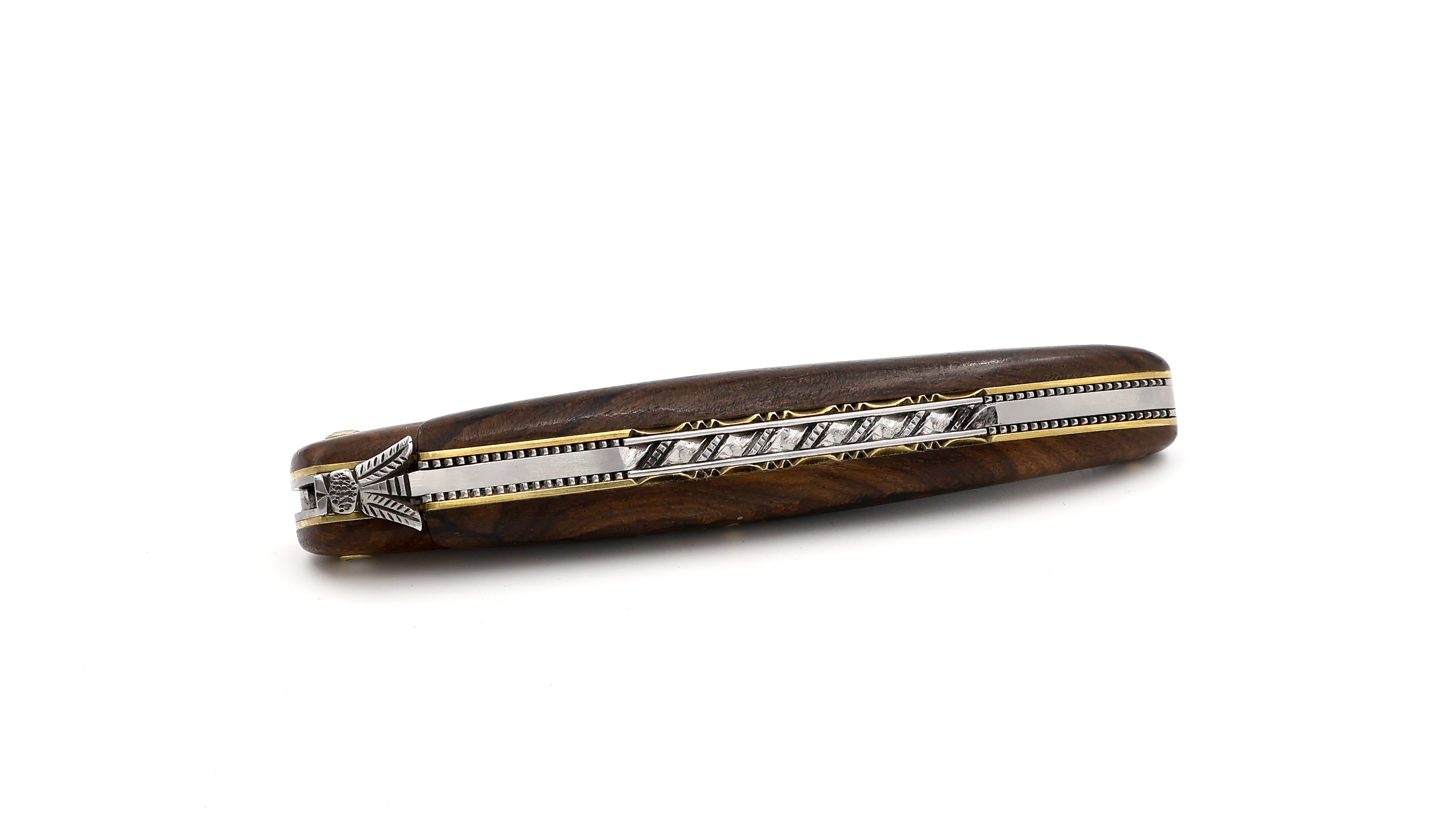 Laguiole en Aubrac Meisterstück "Perle" Walnuss Wurzelholz Doppelplatine Messing massiver Griff 12 cm