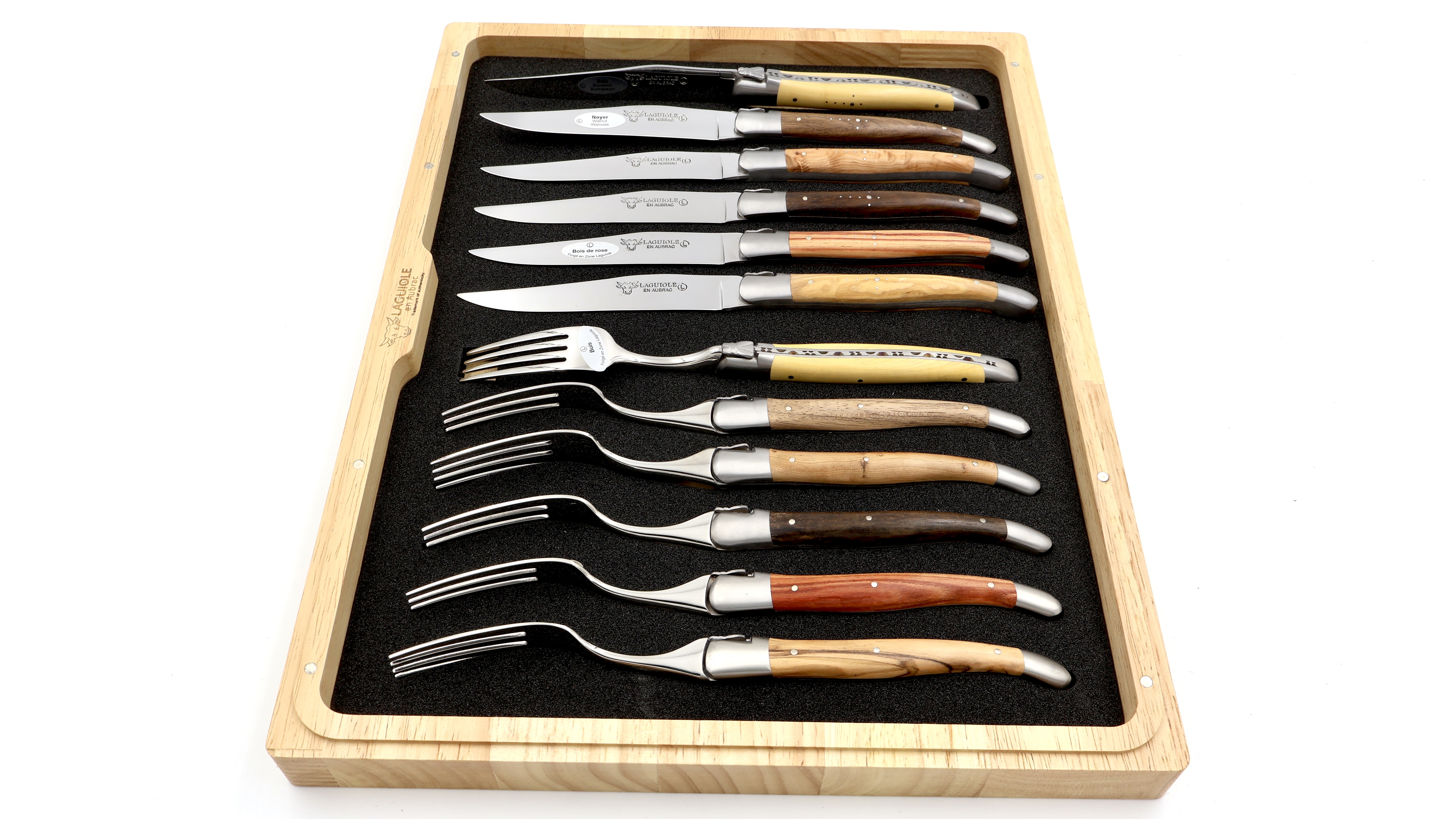 Laguiole en Aubrac Laguiole cutlery Set of 12 Olivewood