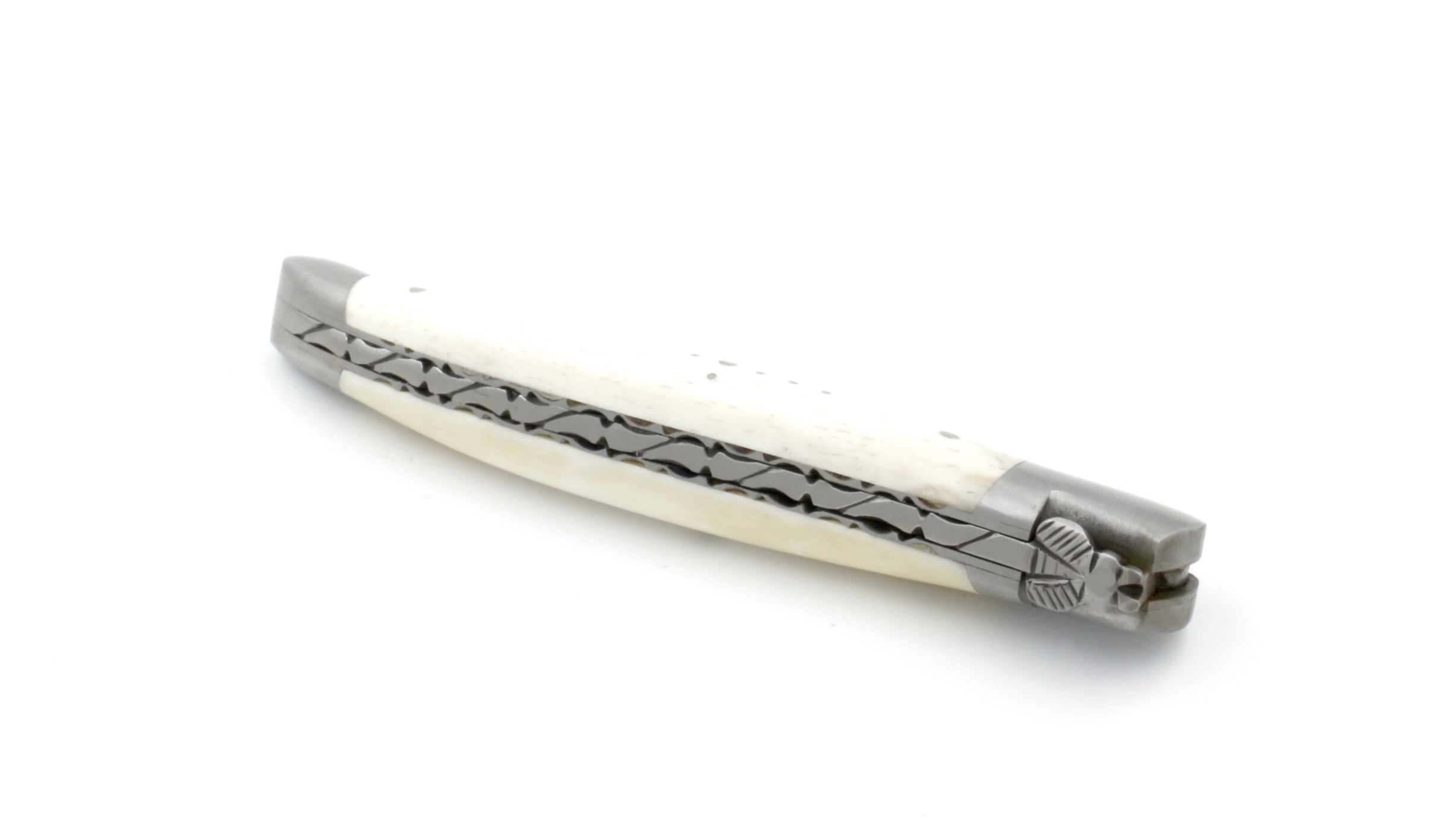 30CA67F3-57DC-4816-97B0-82530FAC1A3E_1_201_a Laguiole en Aubrac  DSC® Carbon Damast Knochen guillochierte Platine 12 cm