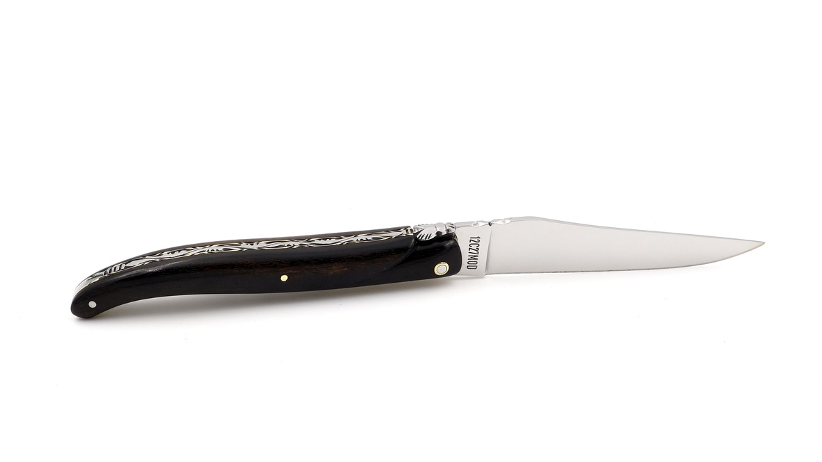 Laguiole en Aubrac Ebenholz massiver Griff guillochiert Messingplatine 12 cm