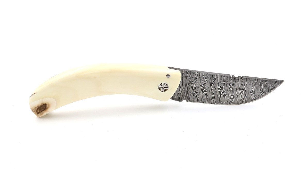 Coutellerie du Lotus Cornicciolu Desert warthog Ivory corsican shepherd's knife damascus