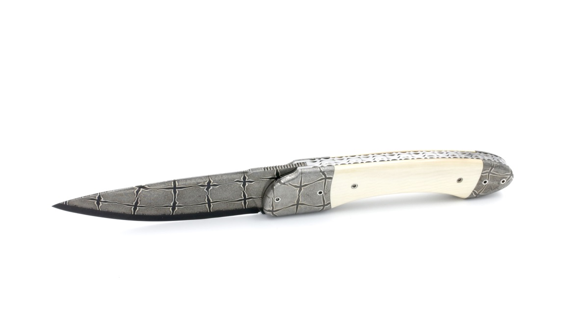 Philippe Soeuvre le Vault de lugny mammoth ivory mosaic damaskus blade